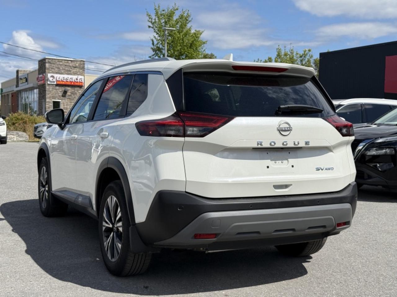 2023 Nissan Rogue SV MOONROOF  - Moonroof -  Apple CarPlay Photo