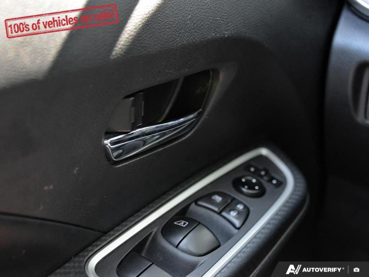 2023 Nissan Versa SR