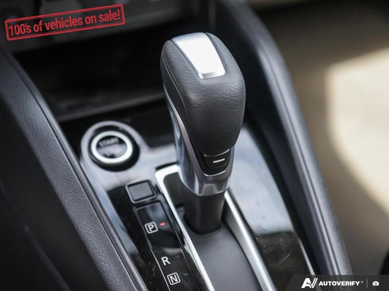 2023 Nissan Versa SR Photo