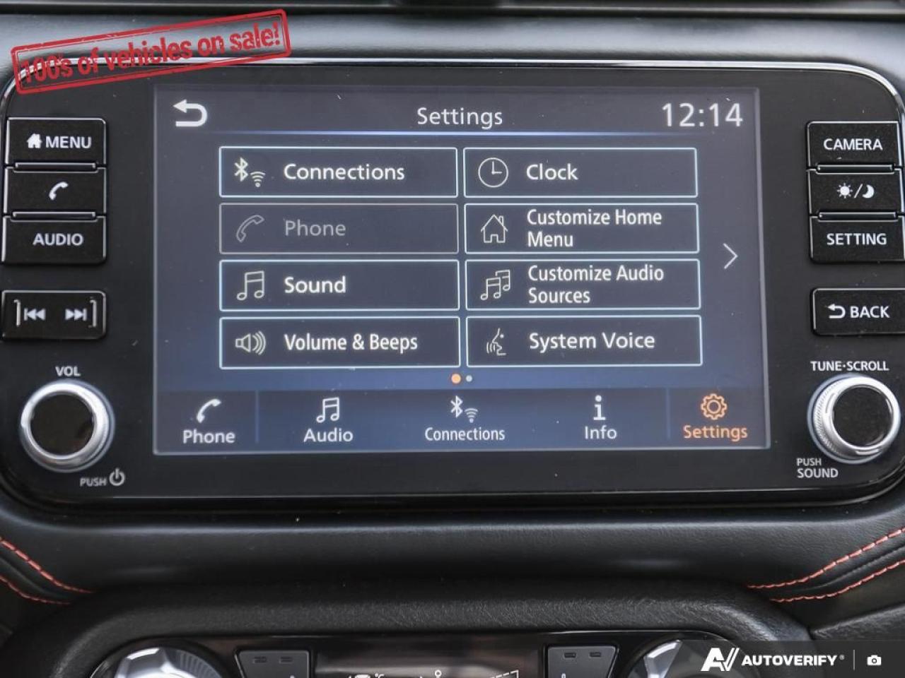 2023 Nissan Versa SR Photo