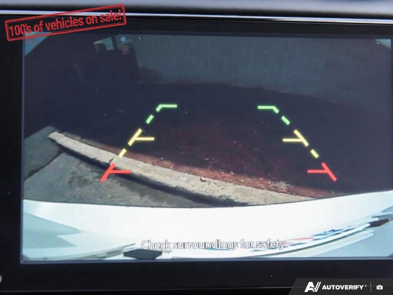 2023 Nissan Versa SR Photo