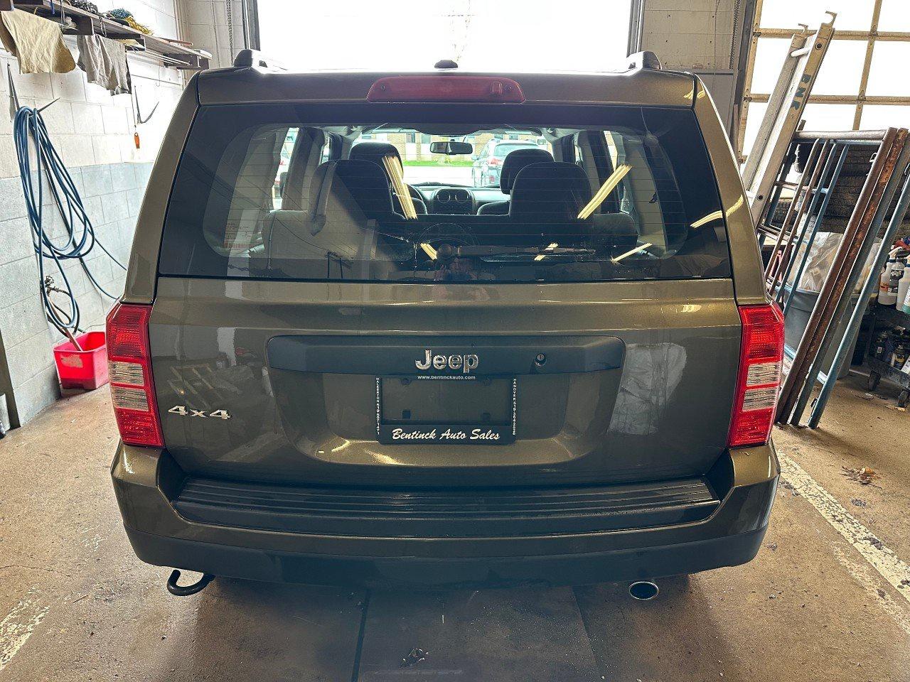 Used 2016 Jeep Patriot Sport 4WD 4dr Sport for sale in Walkerton, ON