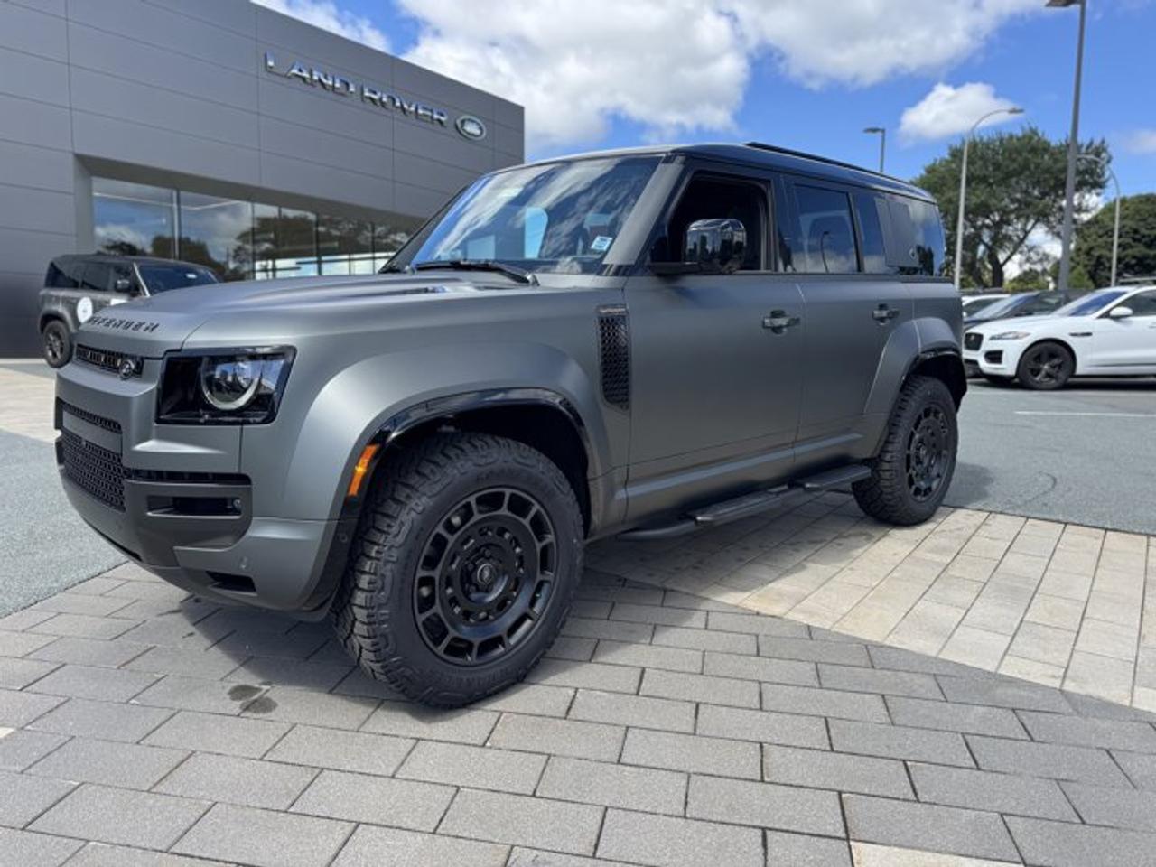 110 P635 OCTA Edition One, 8-Speed Automatic w/OD, Twin Turbo Gas/Electric V-8 4.4 L/268