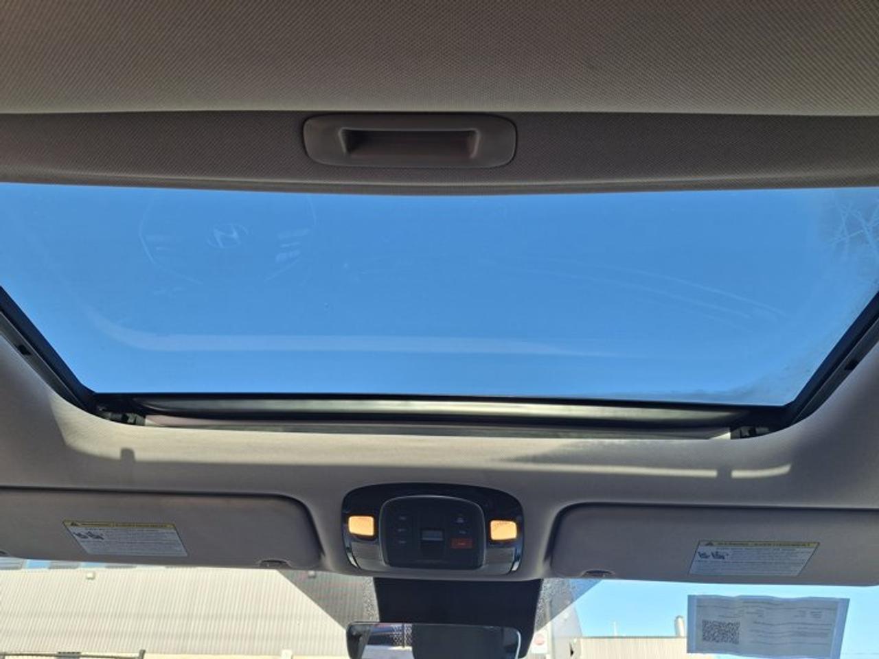 2023 Hyundai PALISADE Preferred AWD | Sunroof | Adaptive Cruise | Apple CarPlay | Android Auto | Remote Start | and More Photo