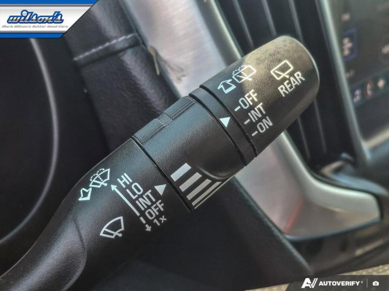 2024 GMC Terrain SLE AWD | Heated Seats | Pano Roof | Remote Start | Power Liftgate | Wireless Carplay | and More ! Photo