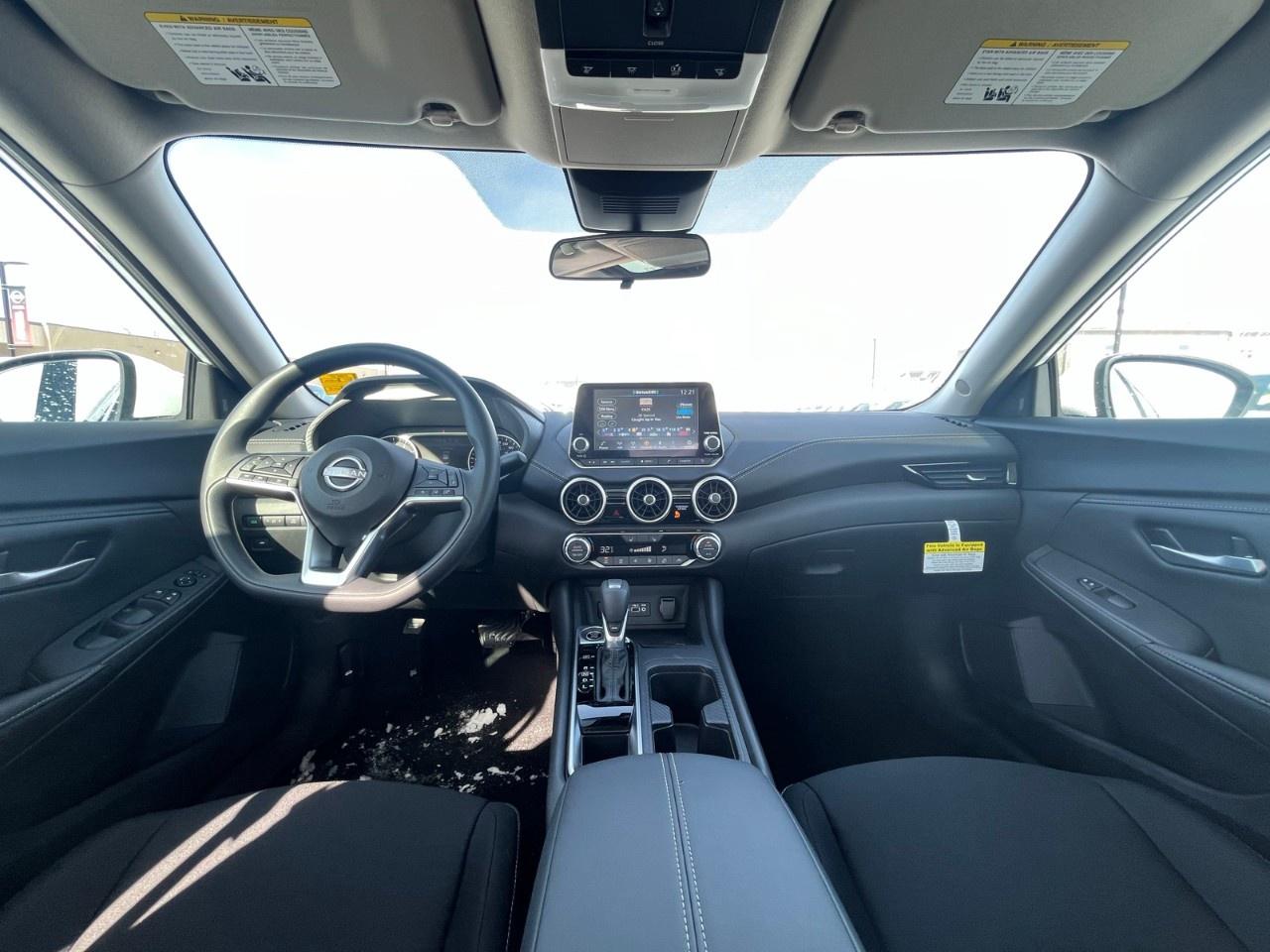 2025 Nissan Sentra SV CVT Photo