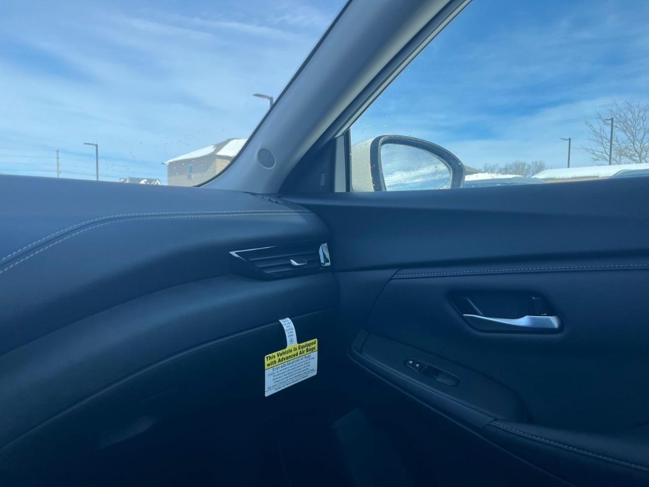 2025 Nissan Sentra SV CVT Photo