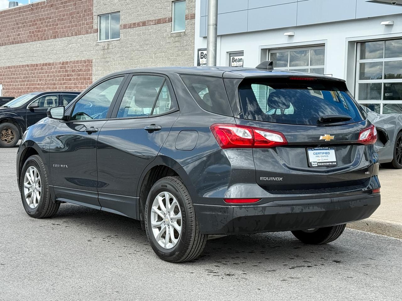 2021 Chevrolet Equinox 1.5L 4CYL LS AWD, HEATED FRONT SEATS, REMOTE VEHICLE START, HD REAR VISION CAMERA, 17" ALLOY WHEELS Photo2
