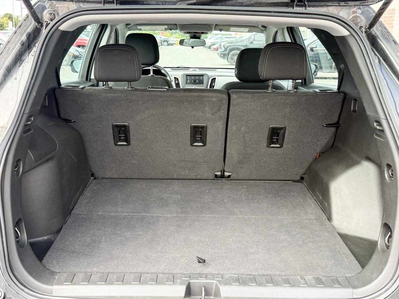 2021 Chevrolet Equinox 1.5L 4CYL LS AWD, HEATED FRONT SEATS, REMOTE VEHICLE START, HD REAR VISION CAMERA, 17" ALLOY WHEELS Photo4