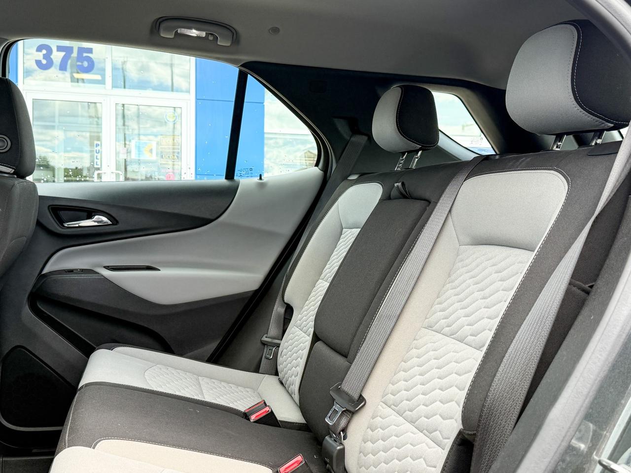 2021 Chevrolet Equinox 1.5L 4CYL LS AWD, HEATED FRONT SEATS, REMOTE VEHICLE START, HD REAR VISION CAMERA, 17" ALLOY WHEELS Photo