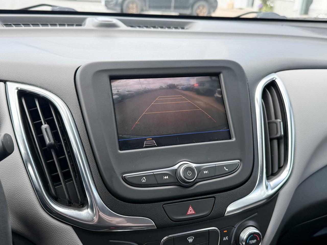 2021 Chevrolet Equinox 1.5L 4CYL LS AWD, HEATED FRONT SEATS, REMOTE VEHICLE START, HD REAR VISION CAMERA, 17" ALLOY WHEELS Photo