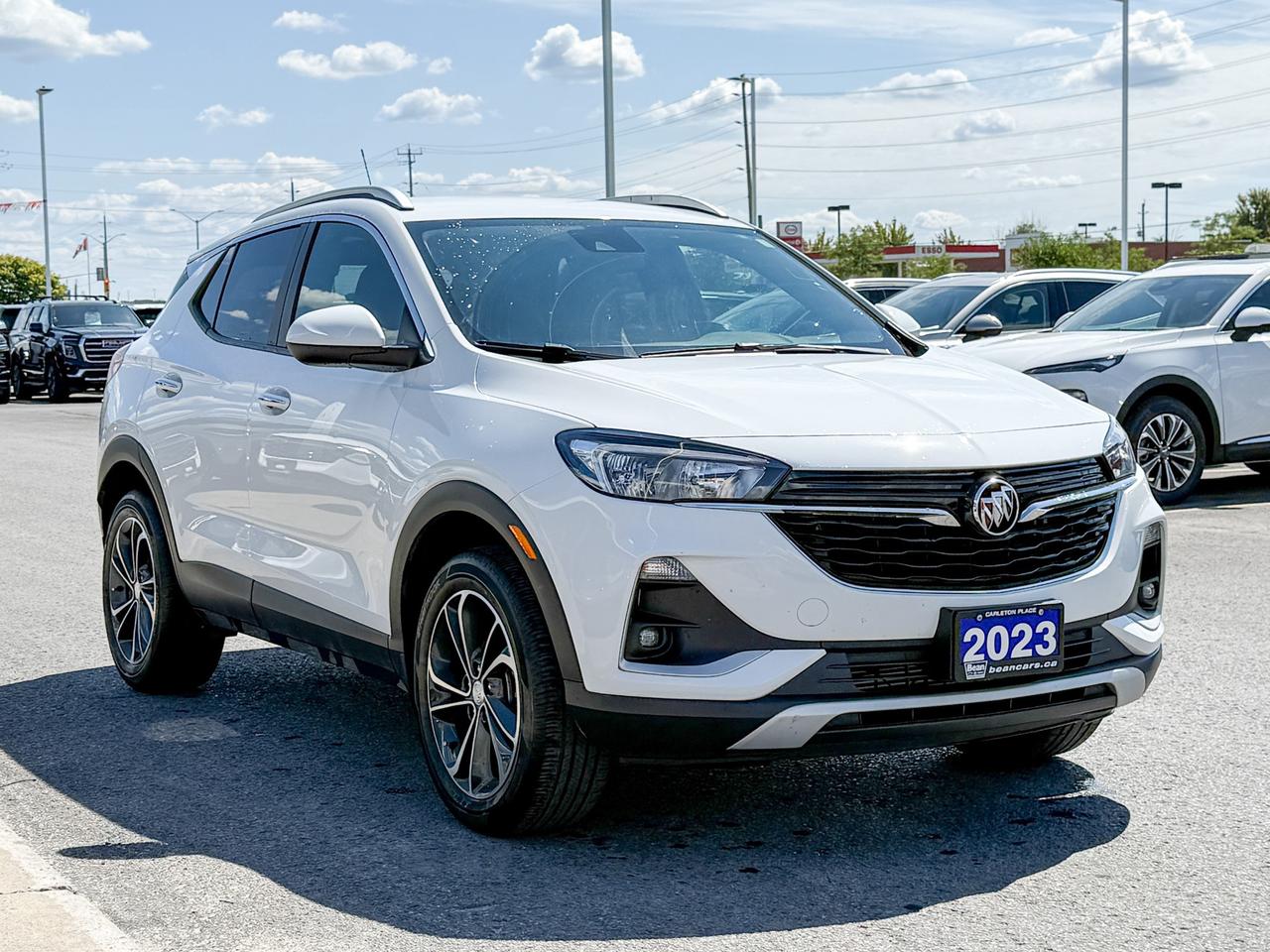 2023 Buick Encore GX Select CLEAN CARFAX, 1.3L 3CYL AWD, HEATED FRONTSEATS, REMOTE VEHICLE START, WIRELESS APPLE CARPLAY/ANDROID AUTO, REAR VISION CAMERA, 18" ALLOY WHEELS Photo