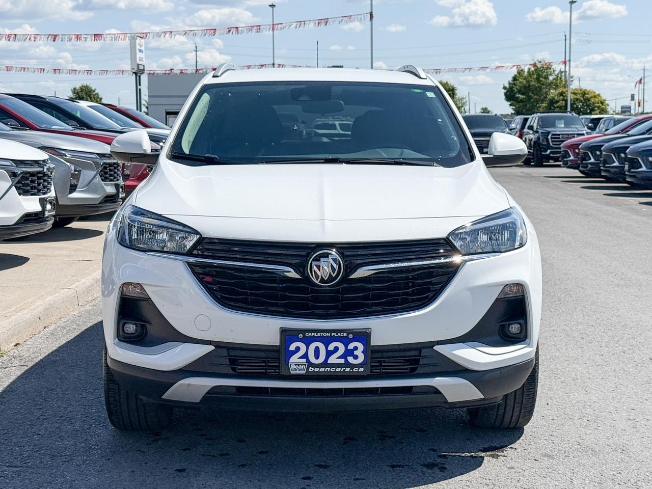 2023 Buick Encore GX Select CLEAN CARFAX, 1.3L 3CYL AWD, HEATED FRONTSEATS, REMOTE VEHICLE START, WIRELESS APPLE CARPLAY/ANDROID AUTO, REAR VISION CAMERA, 18" ALLOY WHEELS Photo