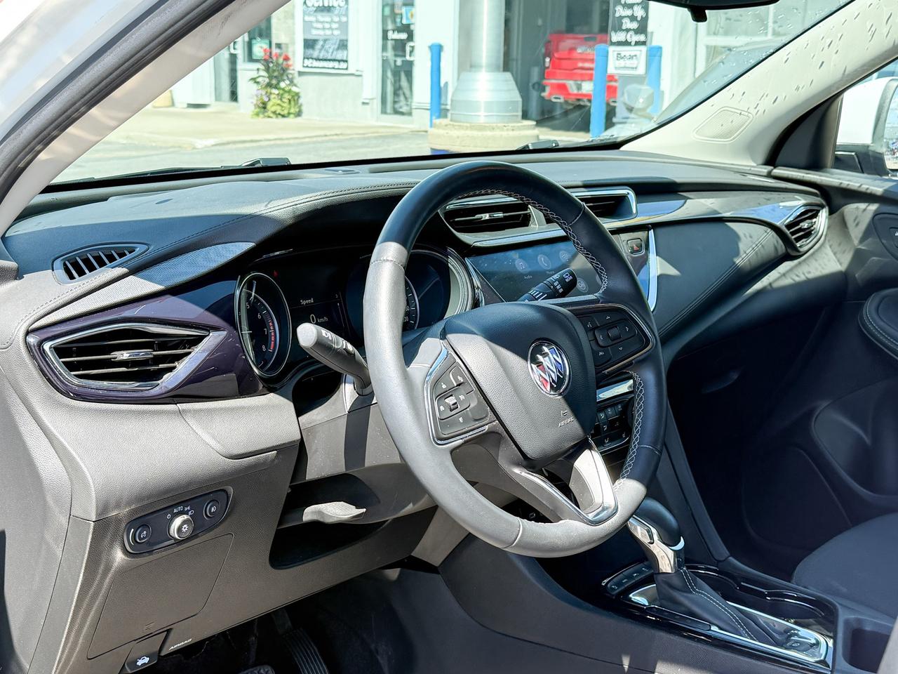 2023 Buick Encore GX Select CLEAN CARFAX, 1.3L 3CYL AWD, HEATED FRONTSEATS, REMOTE VEHICLE START, WIRELESS APPLE CARPLAY/ANDROID AUTO, REAR VISION CAMERA, 18" ALLOY WHEELS Photo