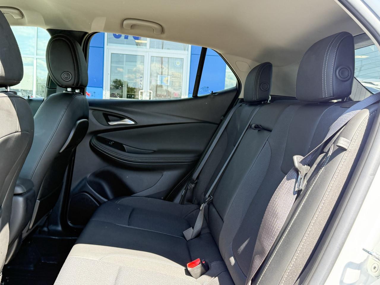 2023 Buick Encore GX Select CLEAN CARFAX, 1.3L 3CYL AWD, HEATED FRONTSEATS, REMOTE VEHICLE START, WIRELESS APPLE CARPLAY/ANDROID AUTO, REAR VISION CAMERA, 18" ALLOY WHEELS Photo