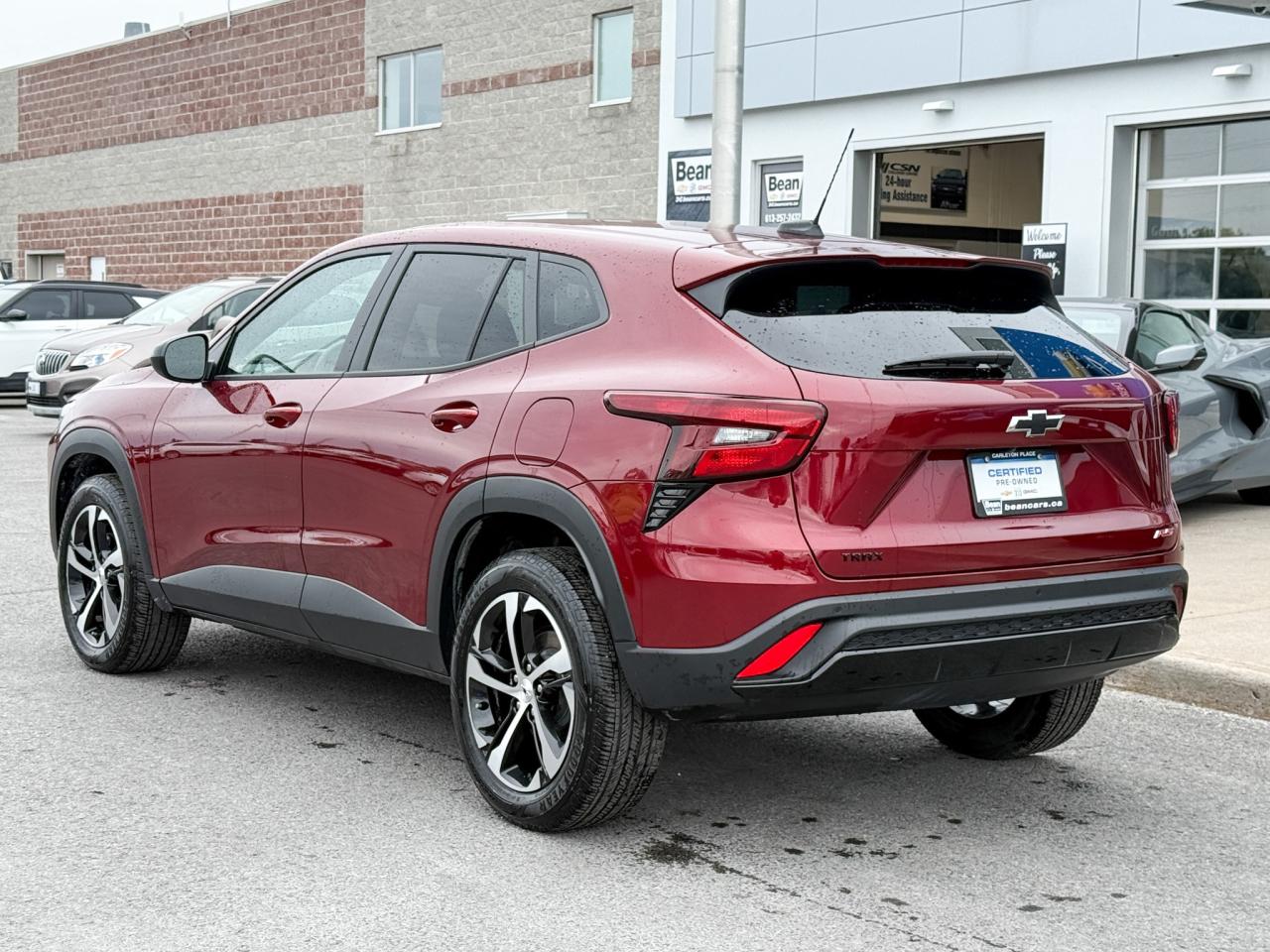 2024 Chevrolet Trax 1.2L TURBO, 1RS FWD, HEATED FRONT SEATS, HEATED LEATHER WRAPPED SQUARE BOTTOMED STEERING WHEEL, WIRE Photo