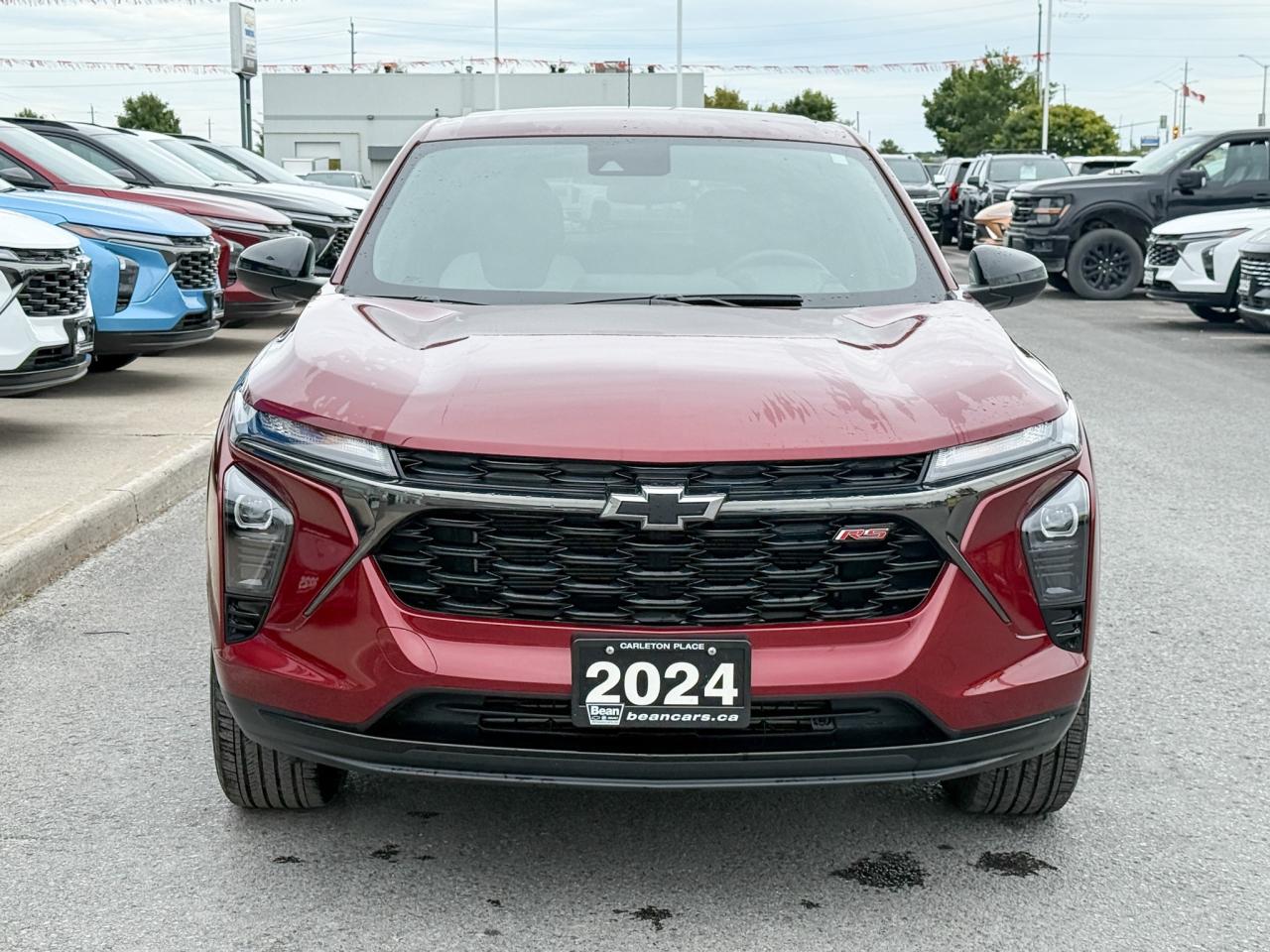 2024 Chevrolet Trax 1.2L TURBO, 1RS FWD, HEATED FRONT SEATS, HEATED LEATHER WRAPPED SQUARE BOTTOMED STEERING WHEEL, WIRE Photo