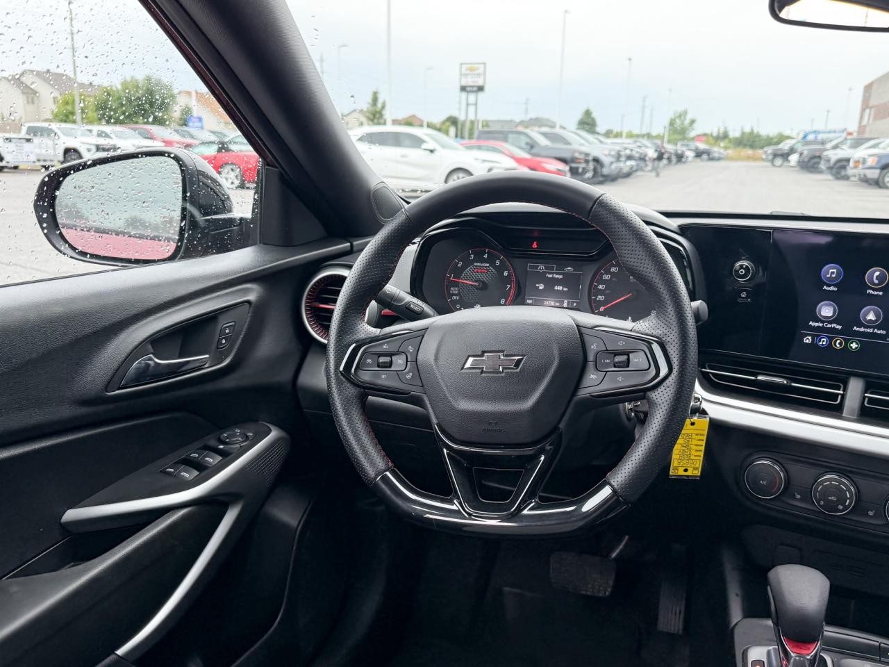 2024 Chevrolet Trax 1.2L TURBO, 1RS FWD, HEATED FRONT SEATS, HEATED LEATHER WRAPPED SQUARE BOTTOMED STEERING WHEEL, WIRE Photo