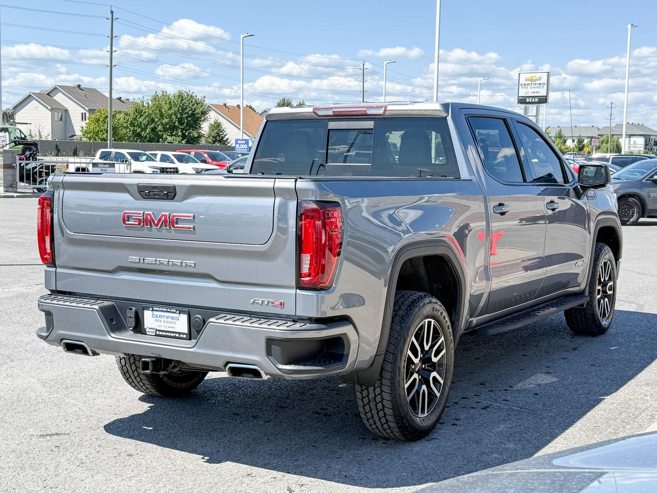 2022 GMC Sierra 1500 Limited AT4 6.2L V8, NAVIGATION, BOSE AUDIO, SUNROOF, HEATED & VENTILATED SEATS, HEATED STEERING WHEEL, REMOTE START/ENTRY, HD REAR VISION CAMERA Photo