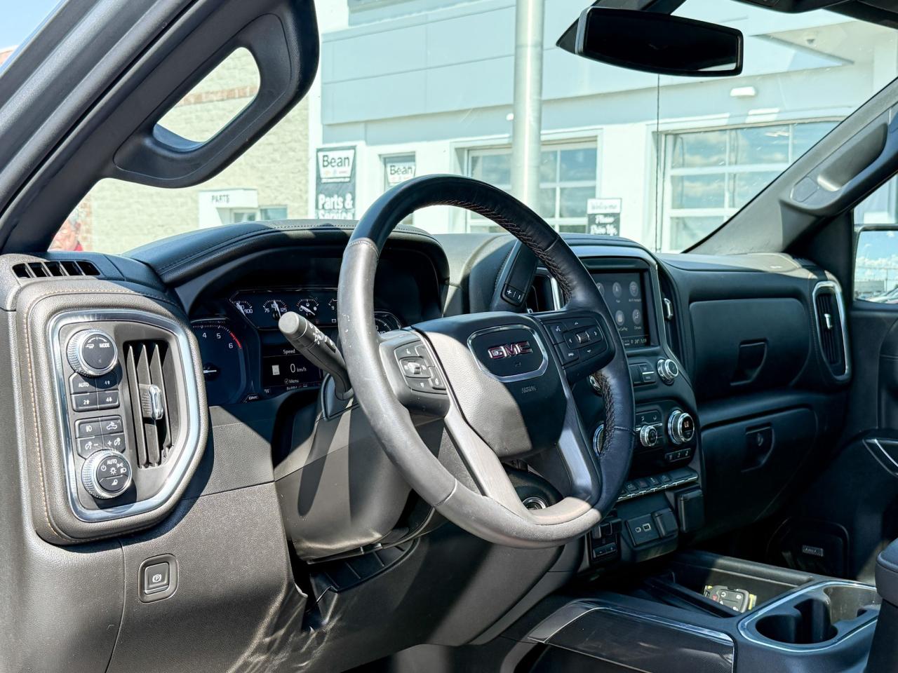 2022 GMC Sierra 1500 Limited AT4 6.2L V8, NAVIGATION, BOSE AUDIO, SUNROOF, HEATED & VENTILATED SEATS, HEATED STEERING WHEEL, REMOTE START/ENTRY, HD REAR VISION CAMERA Photo