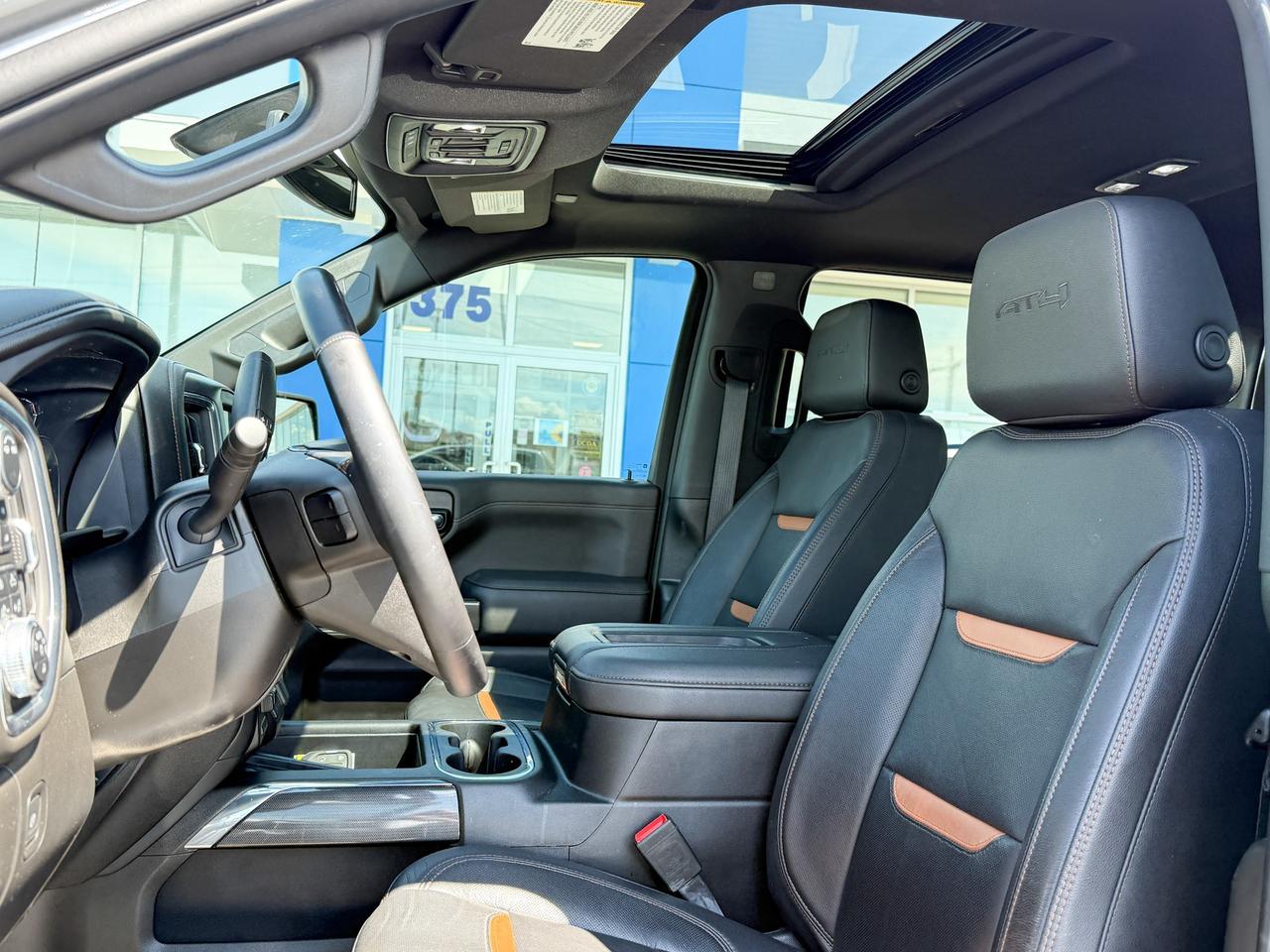 2022 GMC Sierra 1500 Limited AT4 6.2L V8, NAVIGATION, BOSE AUDIO, SUNROOF, HEATED & VENTILATED SEATS, HEATED STEERING WHEEL, REMOTE START/ENTRY, HD REAR VISION CAMERA Photo