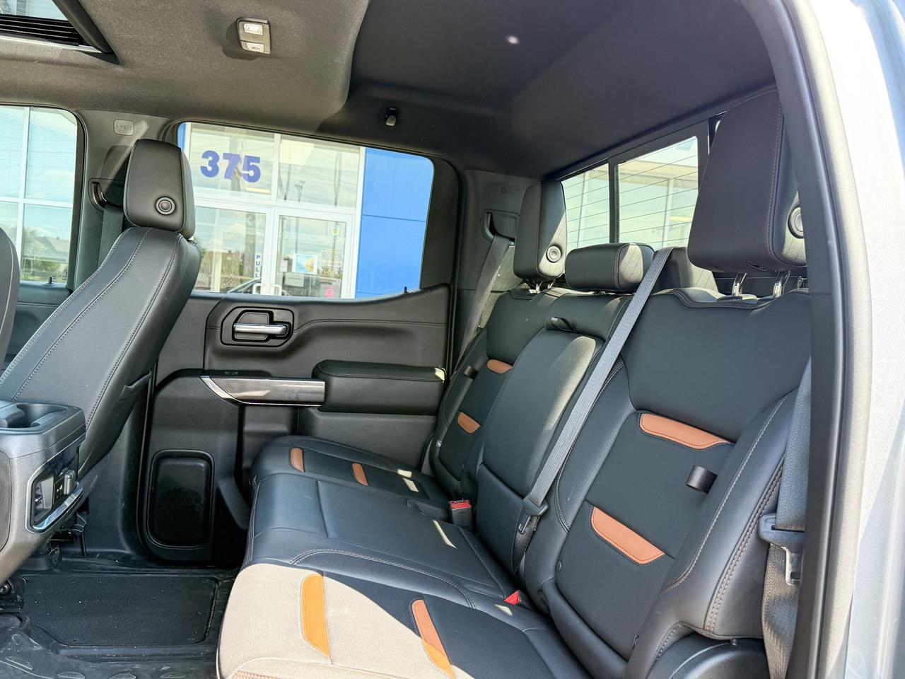 2022 GMC Sierra 1500 Limited AT4 6.2L V8, NAVIGATION, BOSE AUDIO, SUNROOF, HEATED & VENTILATED SEATS, HEATED STEERING WHEEL, REMOTE START/ENTRY, HD REAR VISION CAMERA Photo