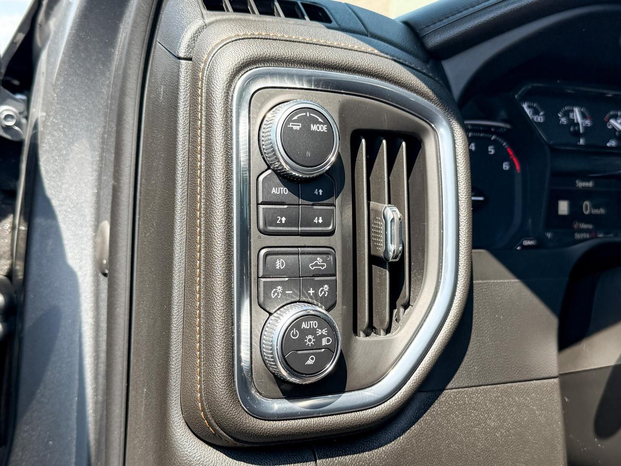 2022 GMC Sierra 1500 Limited AT4 6.2L V8, NAVIGATION, BOSE AUDIO, SUNROOF, HEATED & VENTILATED SEATS, HEATED STEERING WHEEL, REMOTE START/ENTRY, HD REAR VISION CAMERA Photo