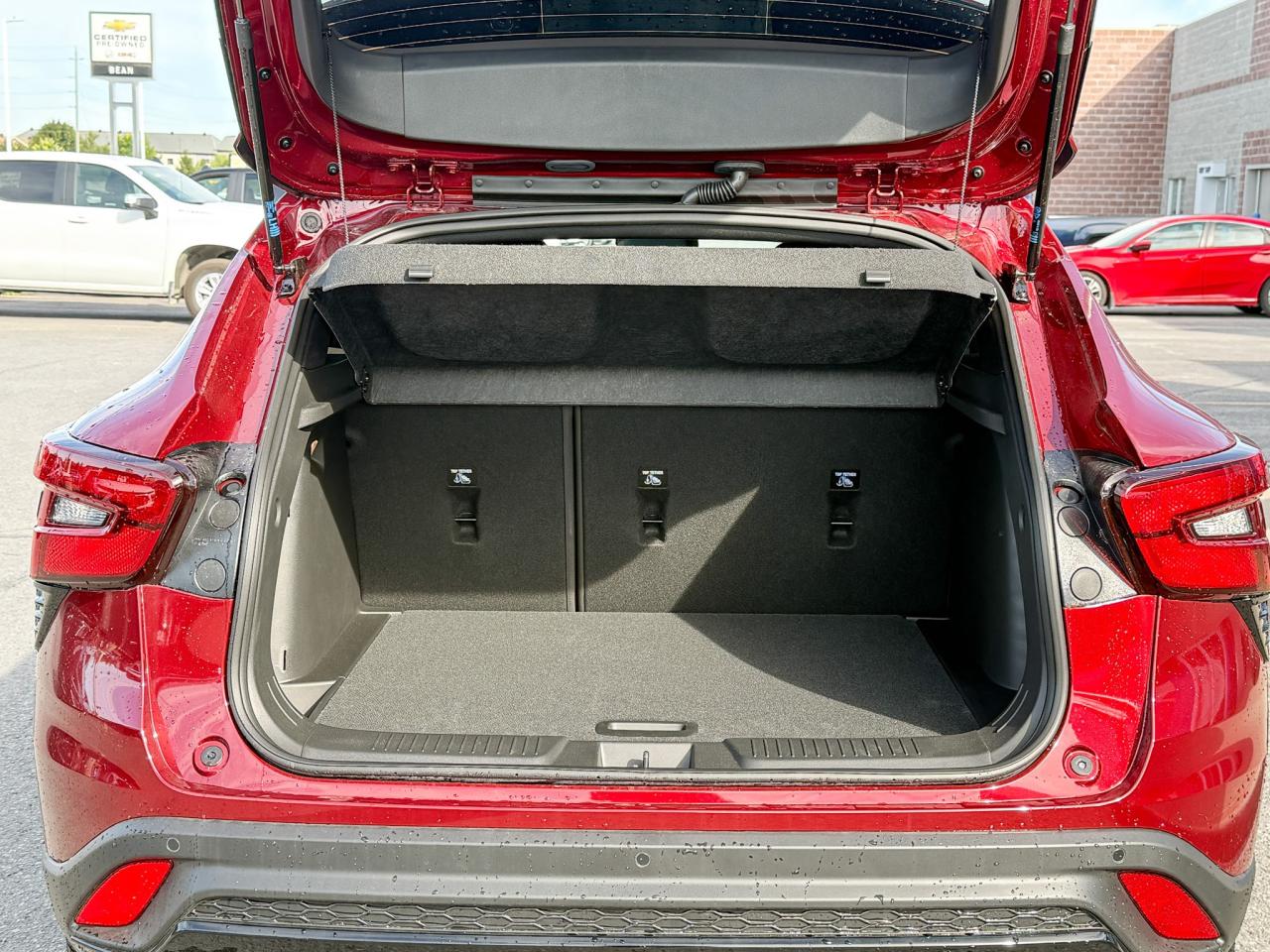 2025 Chevrolet Trax 2RS 1.2L 3 CYL WITH REMOTE START/ENTRY, HEATED SEATS, HEATED STEERING WHEEL, APPLE CARPLAY AND ANDROID AUTO Photo4