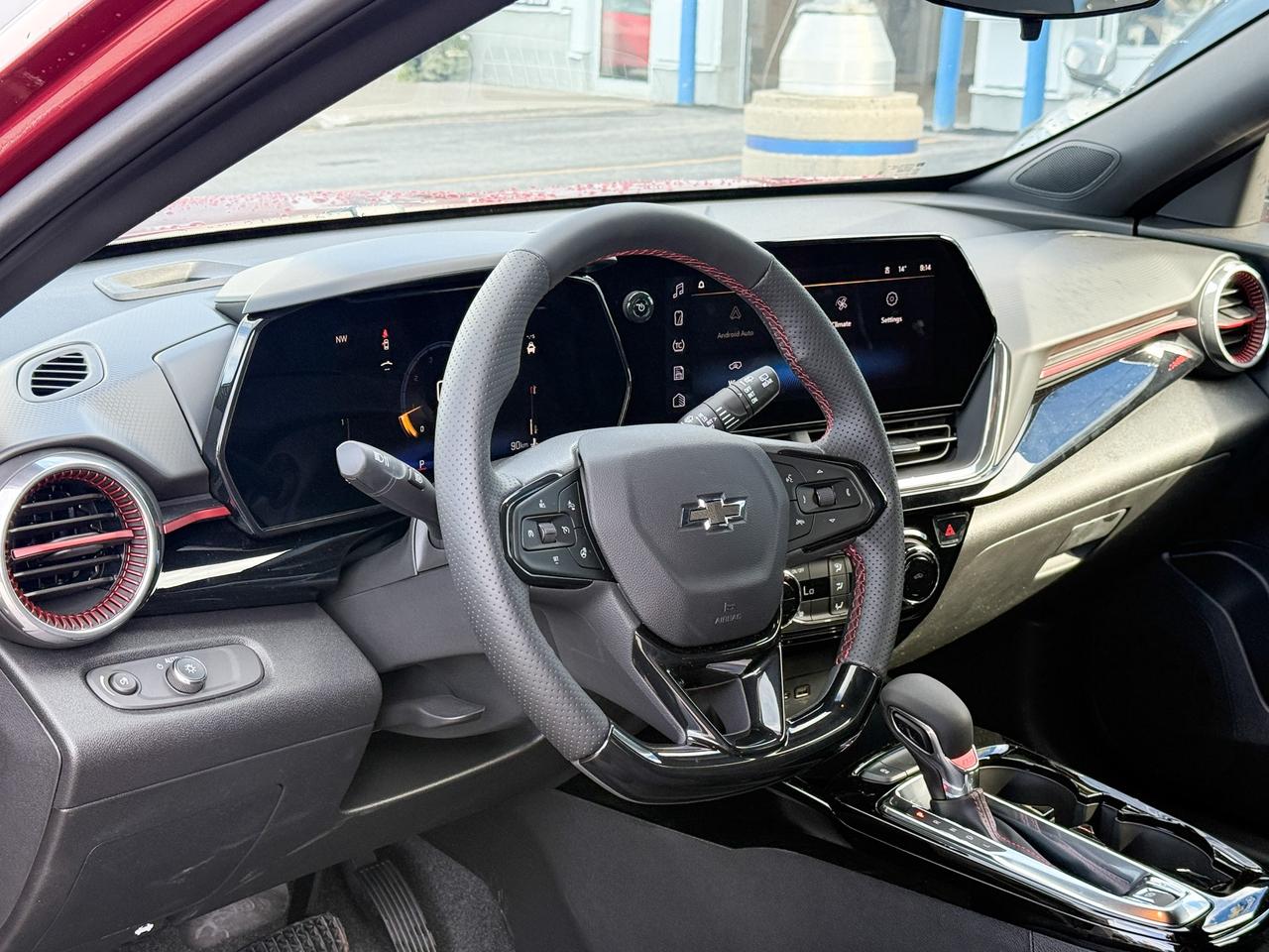 2025 Chevrolet Trax 2RS 1.2L 3 CYL WITH REMOTE START/ENTRY, HEATED SEATS, HEATED STEERING WHEEL, APPLE CARPLAY AND ANDROID AUTO Photo