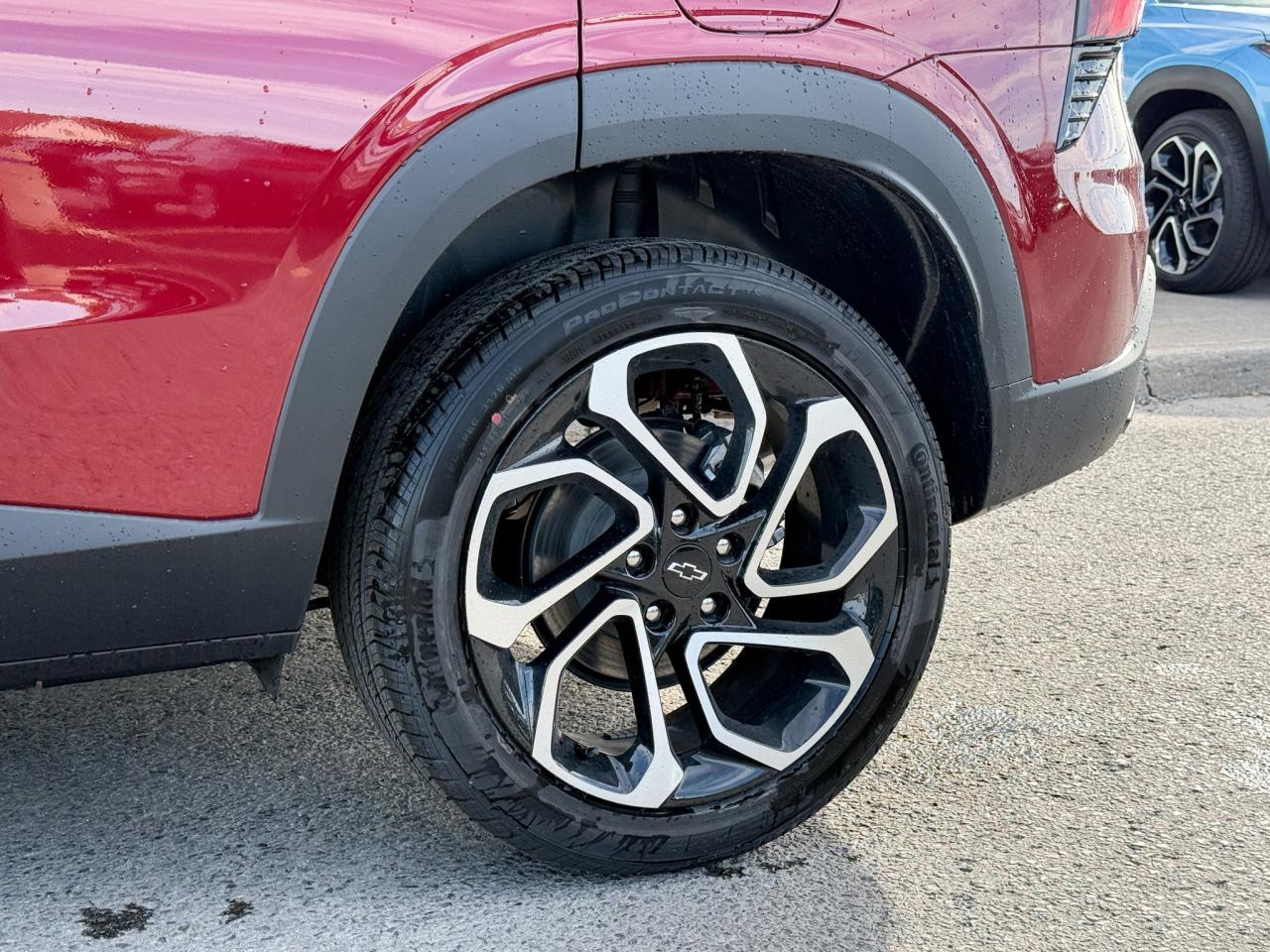 2025 Chevrolet Trax 2RS 1.2L 3 CYL WITH REMOTE START/ENTRY, HEATED SEATS, HEATED STEERING WHEEL, APPLE CARPLAY AND ANDROID AUTO Photo