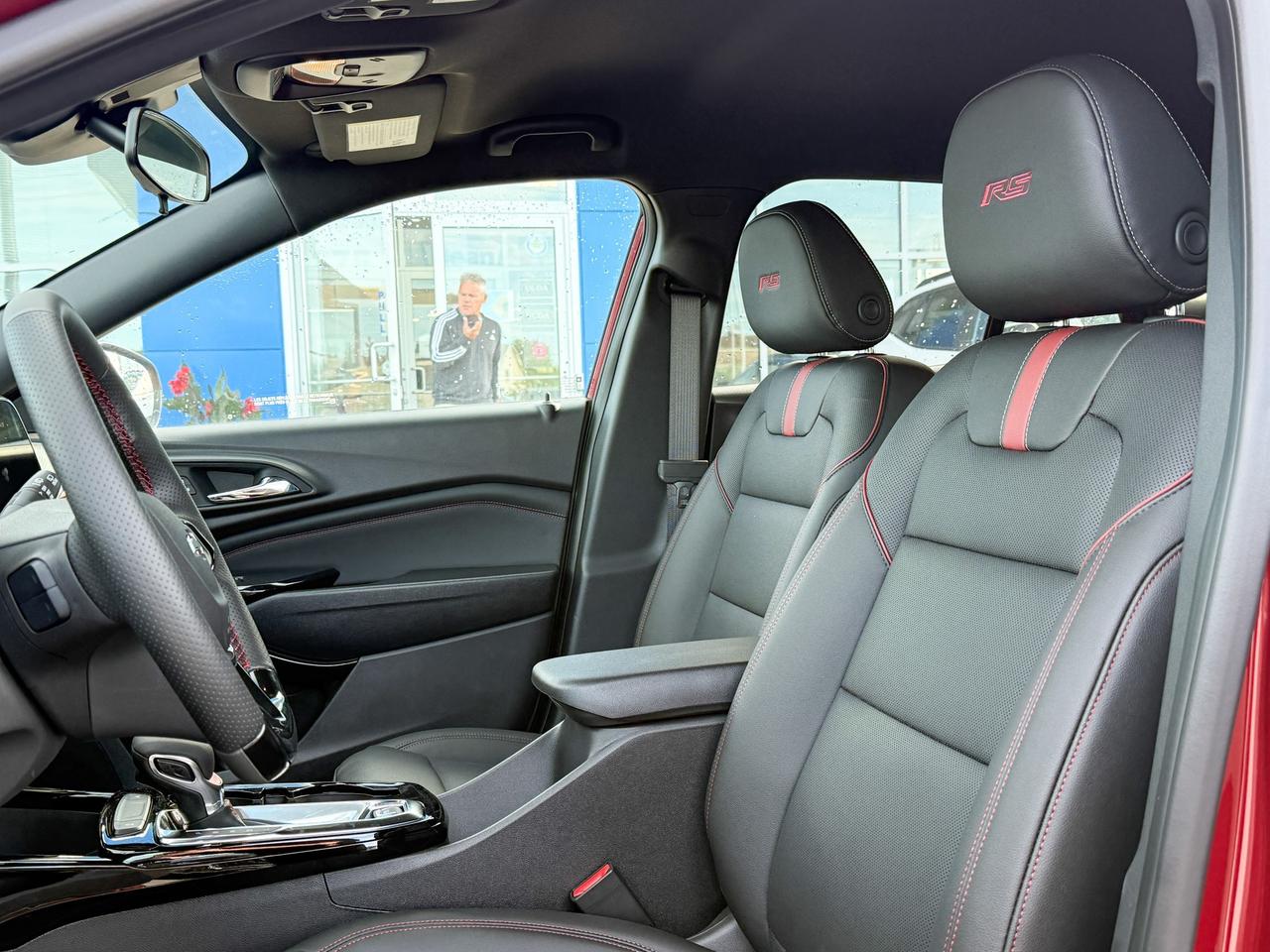 2025 Chevrolet Trax 2RS 1.2L 3 CYL WITH REMOTE START/ENTRY, HEATED SEATS, HEATED STEERING WHEEL, APPLE CARPLAY AND ANDROID AUTO Photo