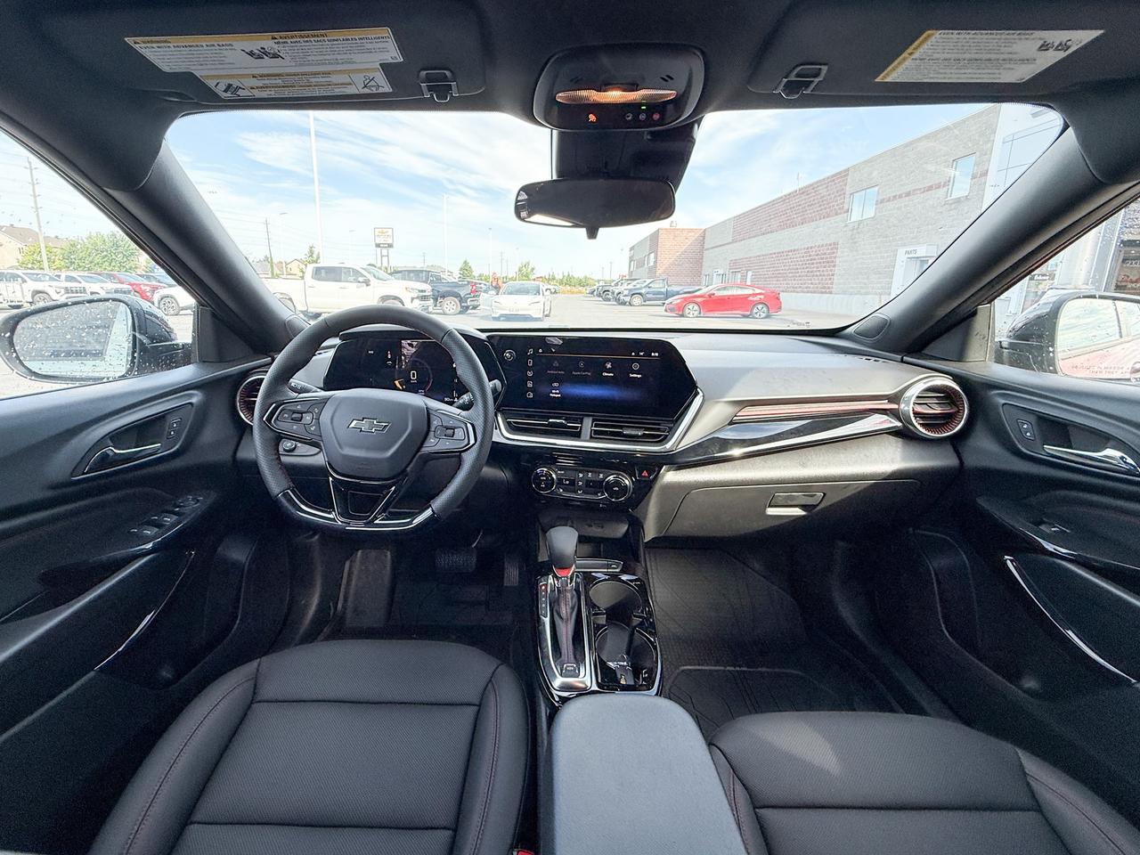 2025 Chevrolet Trax 2RS 1.2L 3 CYL WITH REMOTE START/ENTRY, HEATED SEATS, HEATED STEERING WHEEL, APPLE CARPLAY AND ANDROID AUTO Photo