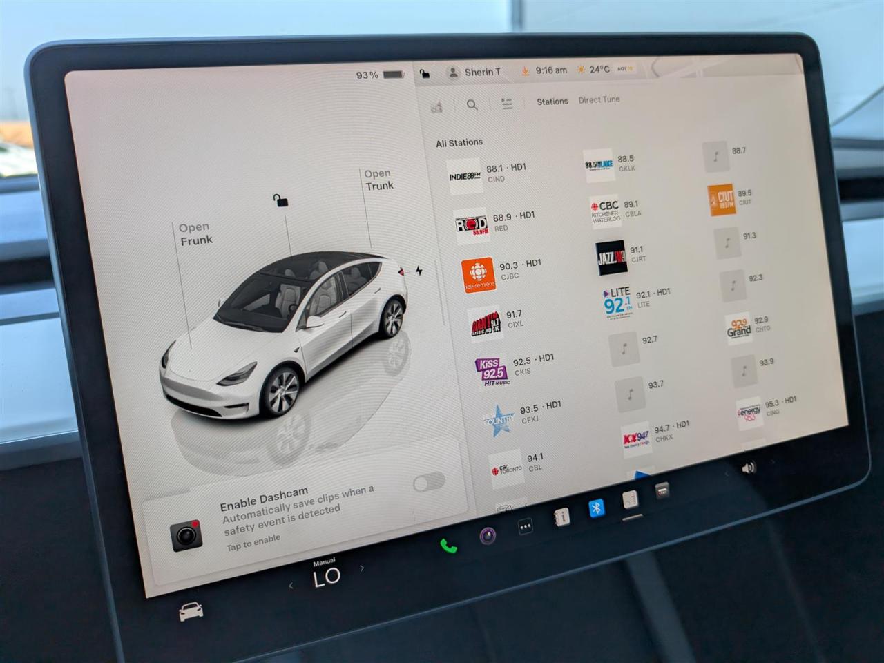 2023 Tesla Model Y LONG RANGE AWD - WHITE INTERIOR - DUAL MOTOR