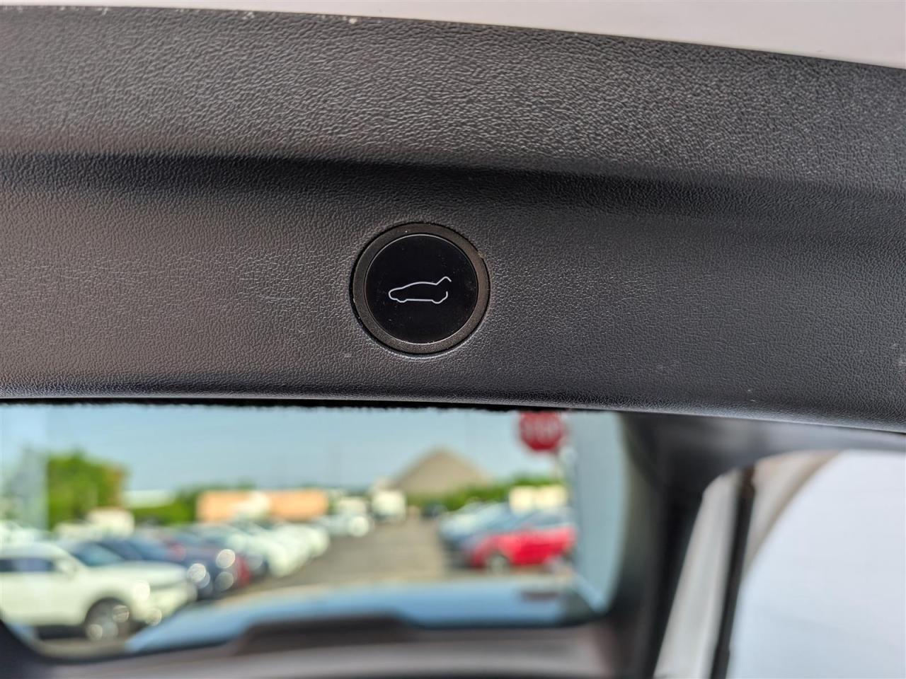 2023 Tesla Model Y LONG RANGE AWD - WHITE INTERIOR - DUAL MOTOR