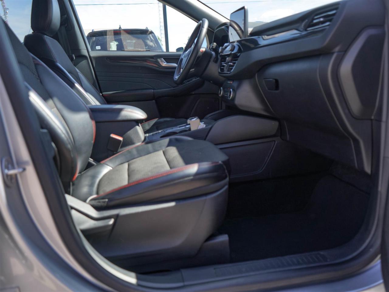 2024 Ford Escape ST-LINE AWD | LEATHER | BLIND | NO ACCIDENTS Photo