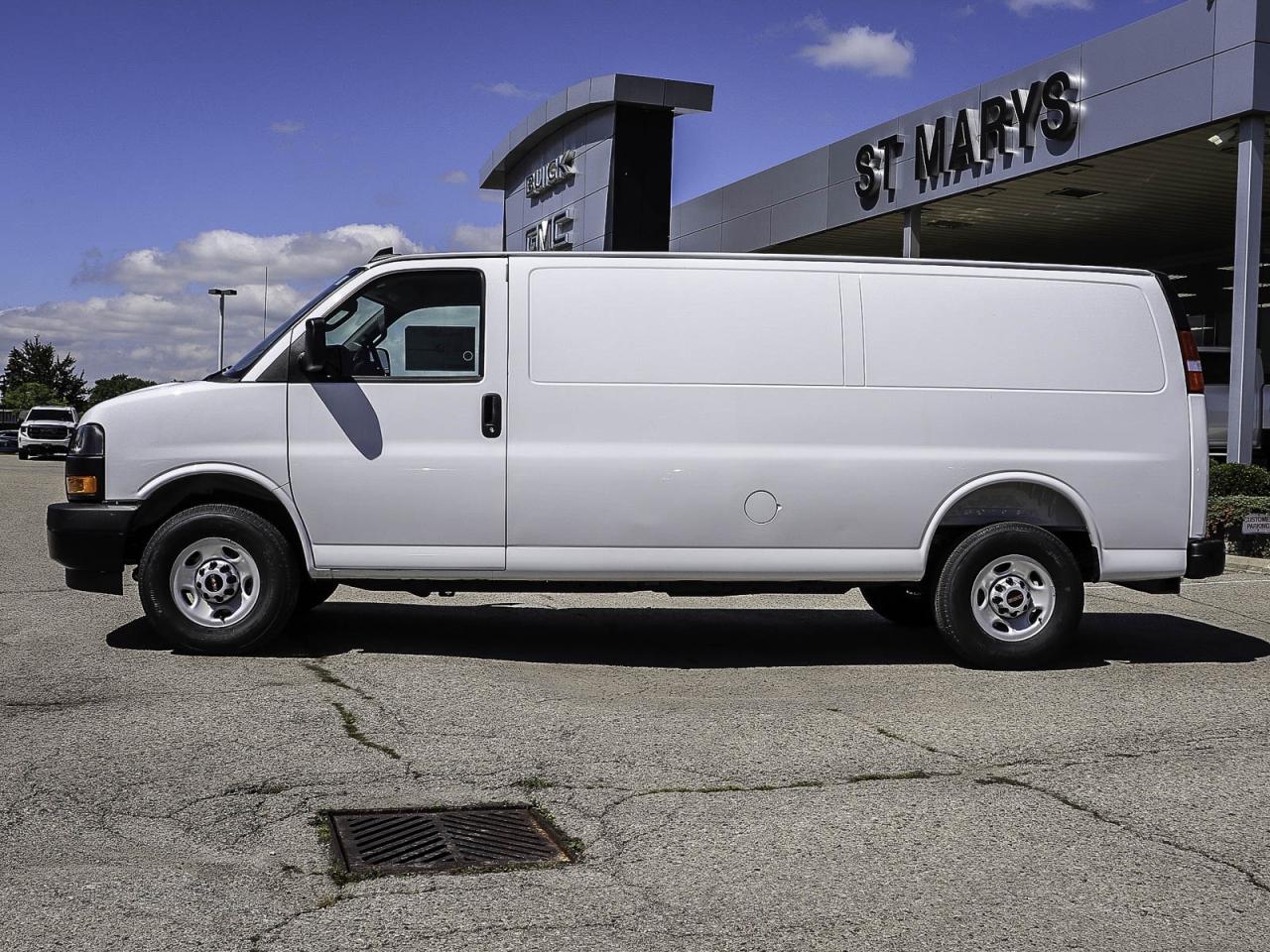 2025 GMC Savana Cargo Van BASE Photo4