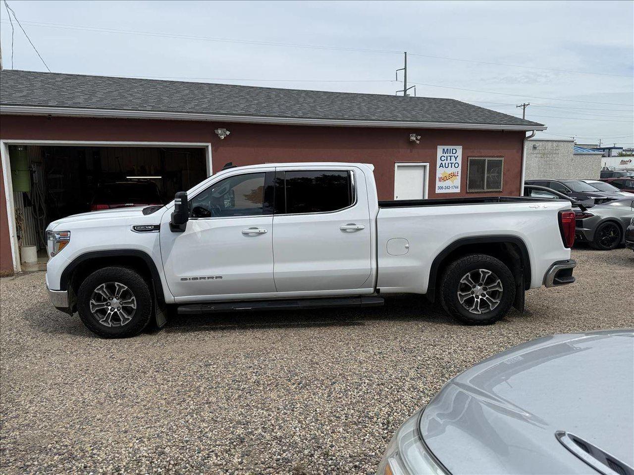 Used 2020 GMC Sierra 1500 SLE CREW 4WD for sale in Saskatoon, SK