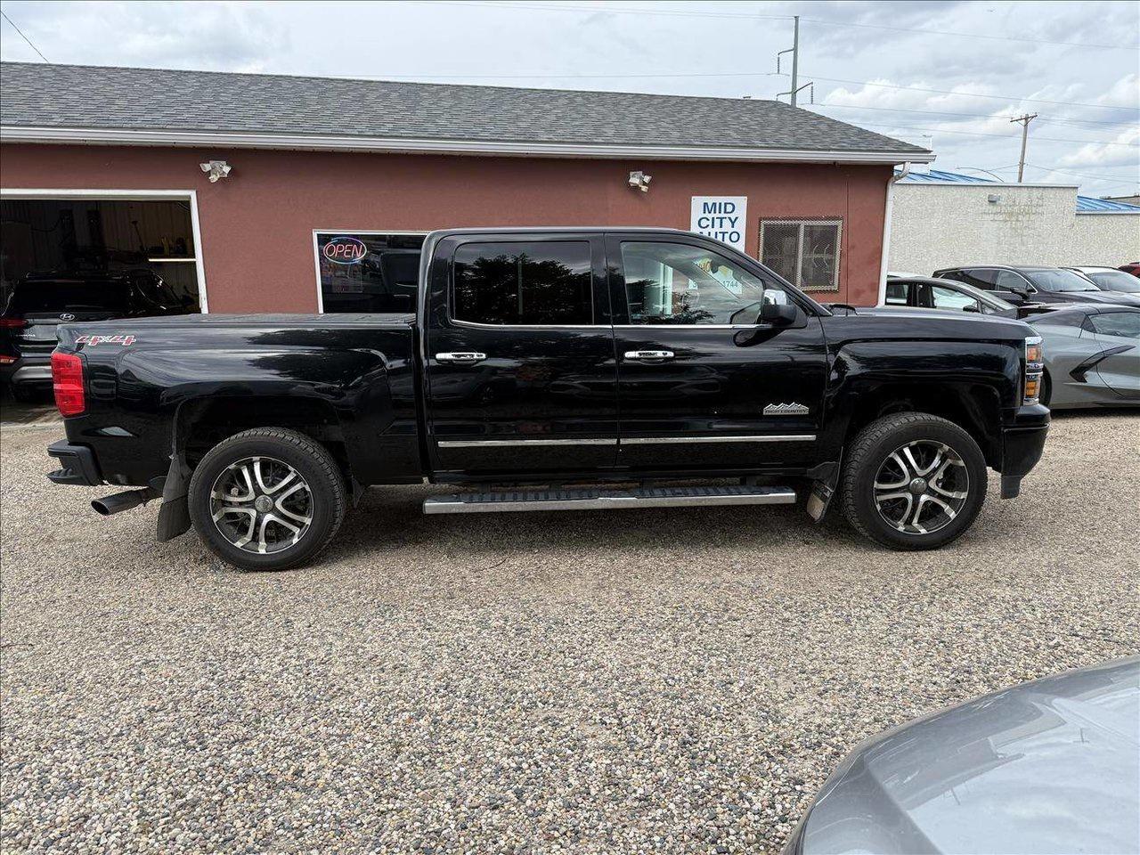 Used 2015 Chevrolet Silverado 1500 HIGH COUNTRY CREW 4 for sale in Saskatoon, SK