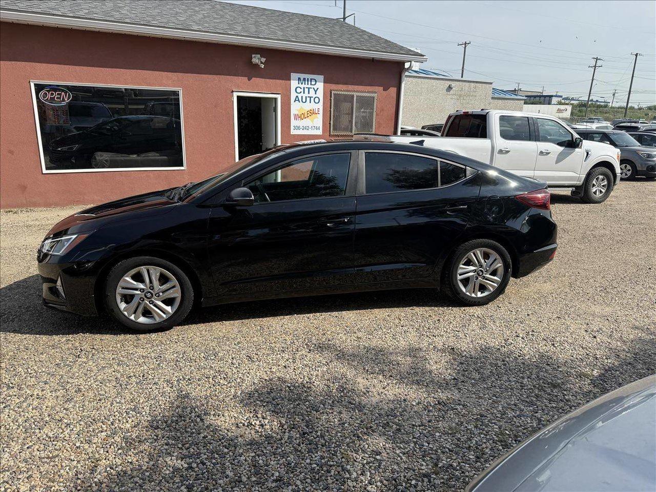 Used 2019 Hyundai Elantra Limited for sale in Saskatoon, SK