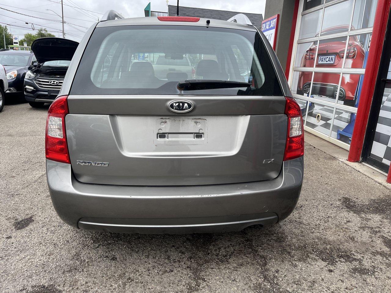 2011 Kia Rondo RONDO Photo4