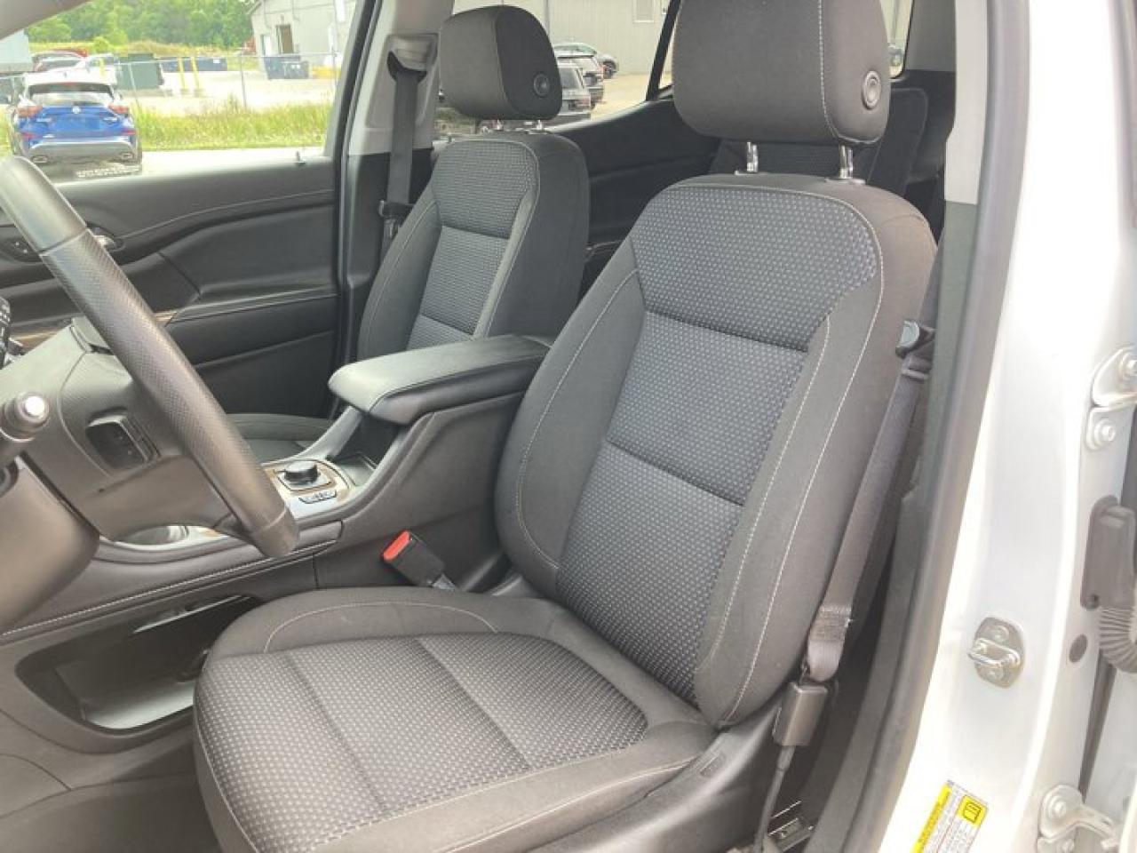 2022 GMC Acadia SLE AWD Photo