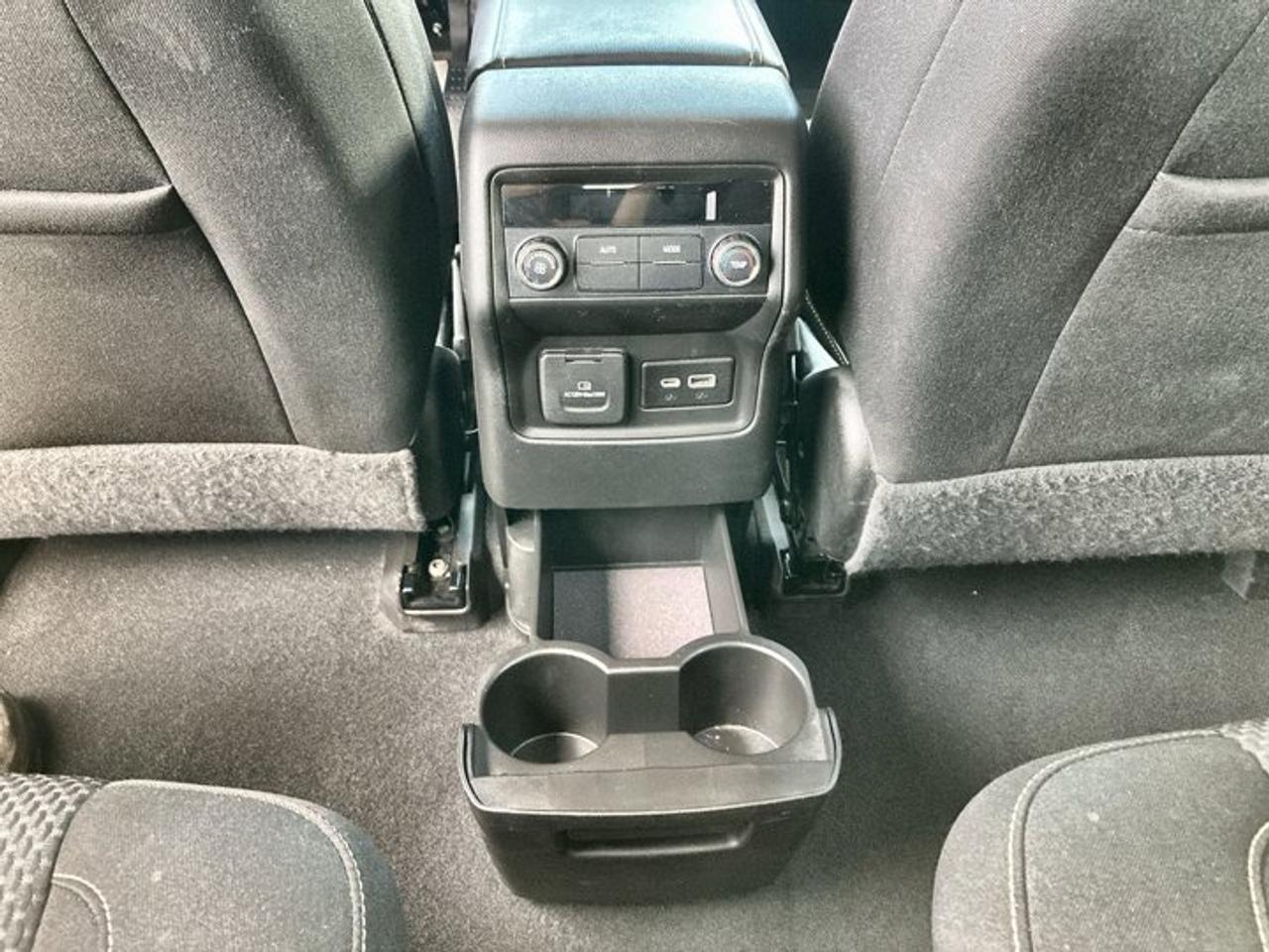 2022 GMC Acadia SLE AWD Photo