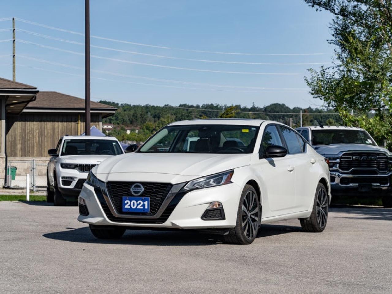 Used 2021 Nissan Altima 2.5 SR for sale in Barrie, ON