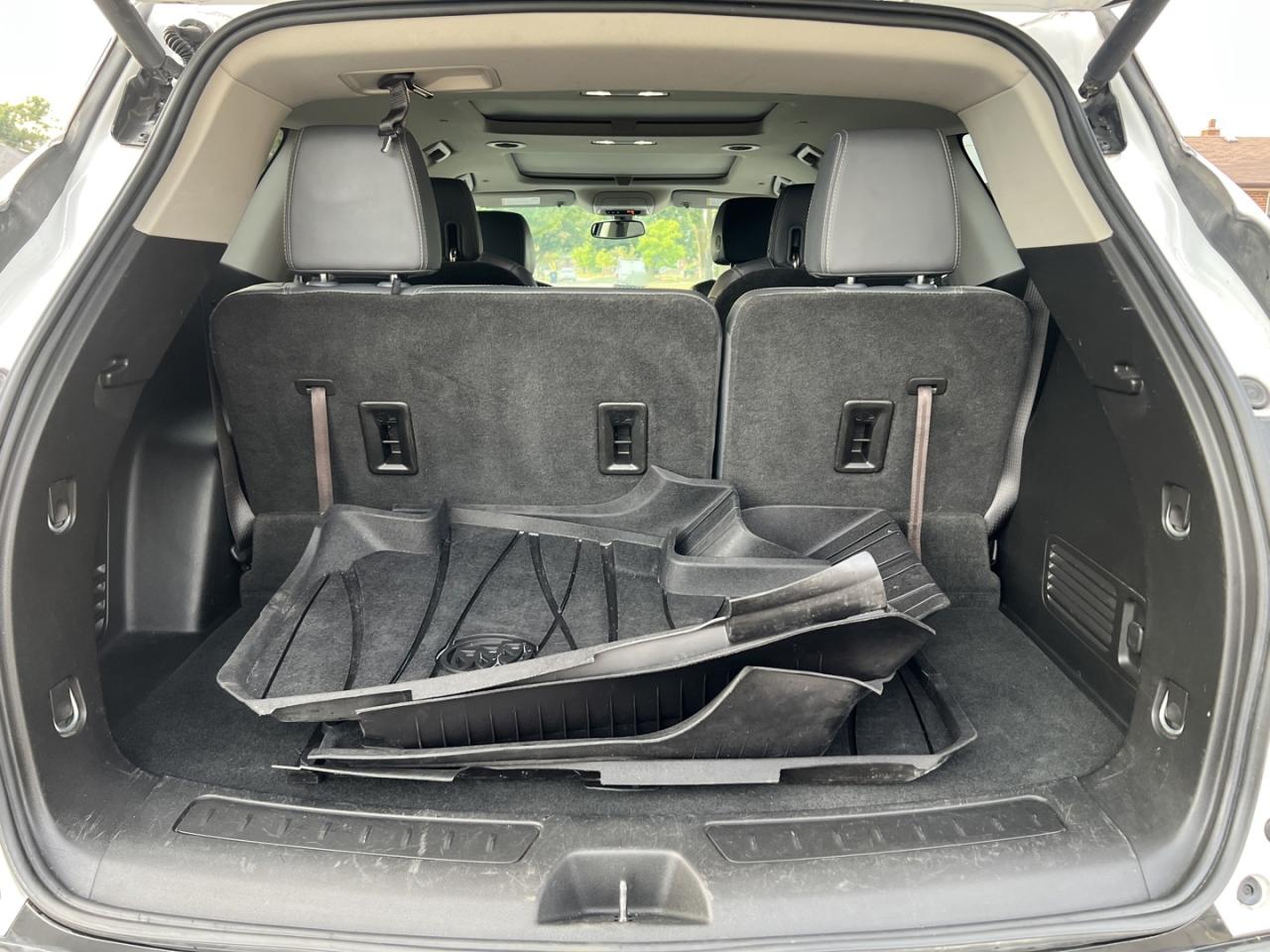 2018 Buick Enclave Essence AWD - Photo #6