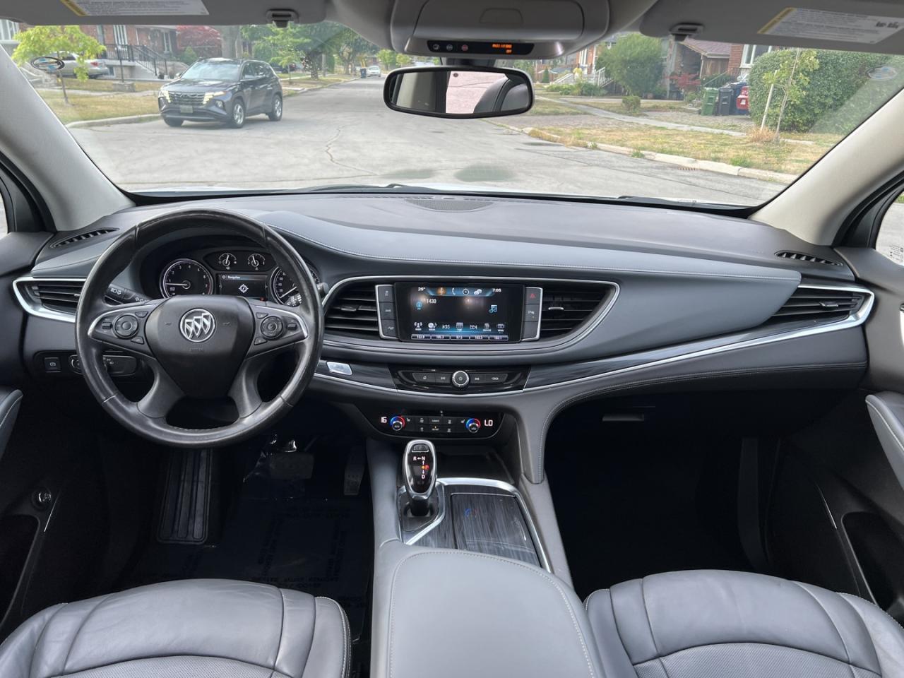 2018 Buick Enclave Essence AWD - Photo #13
