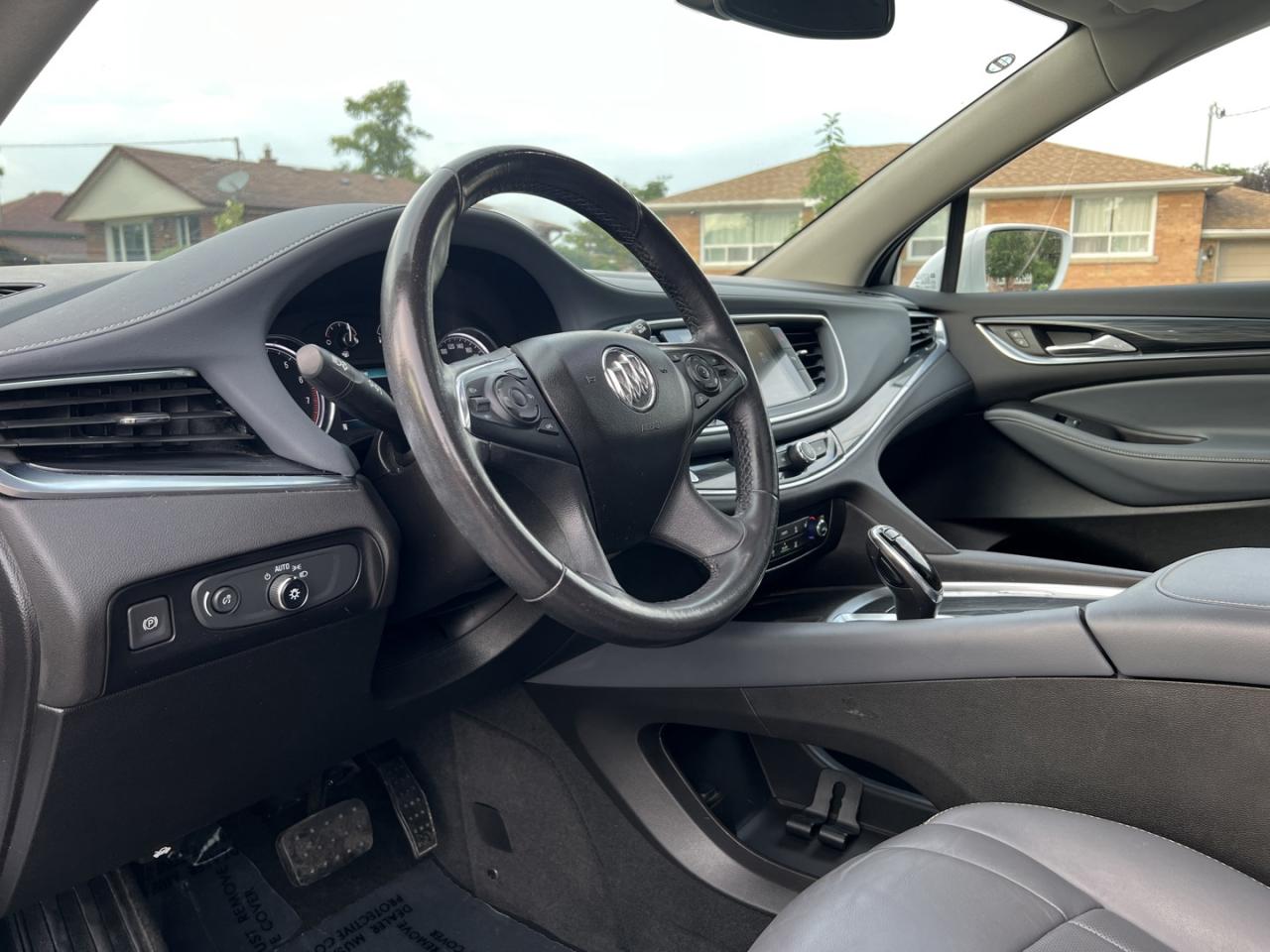 2018 Buick Enclave Essence AWD - Photo #14
