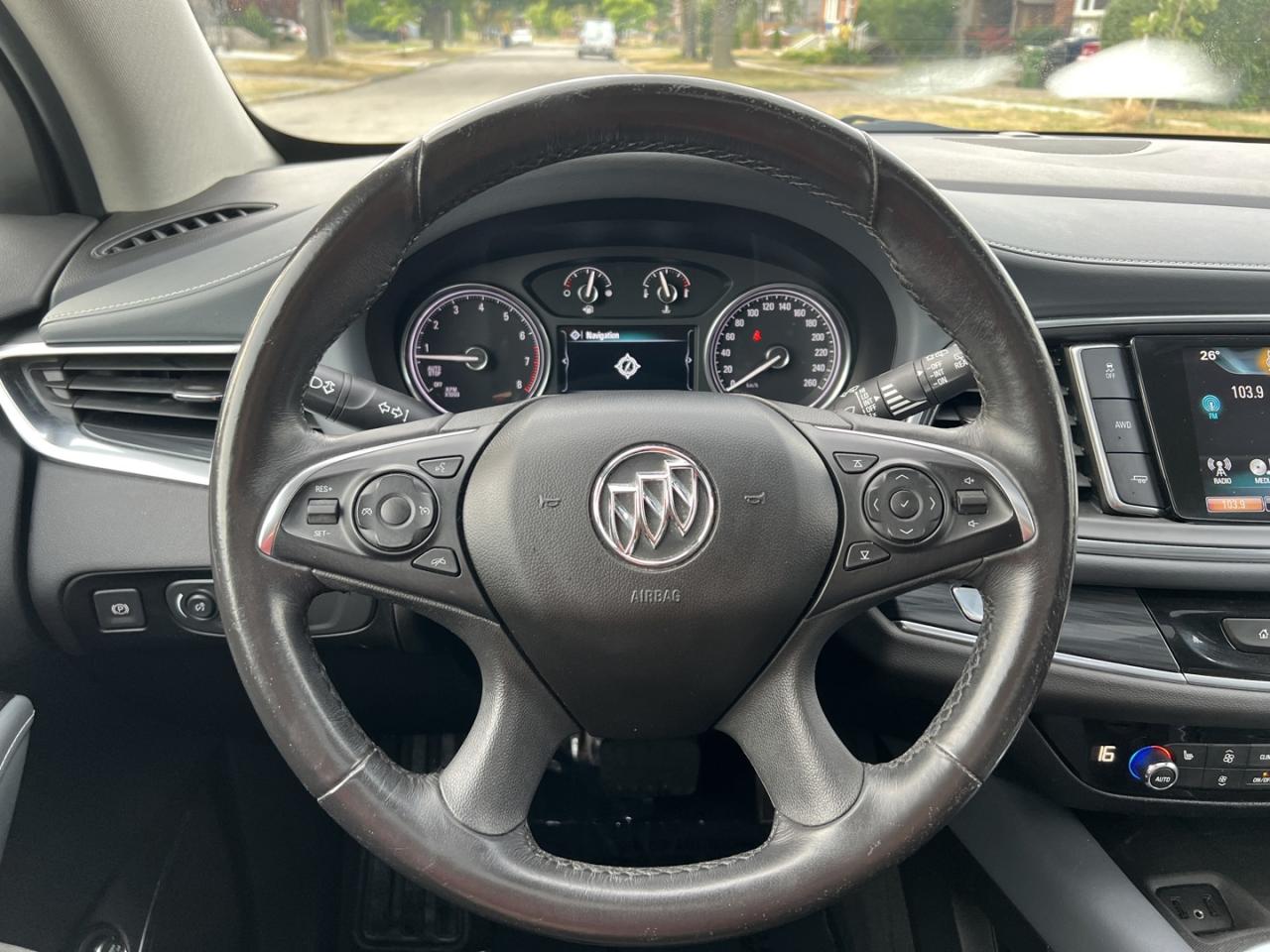 2018 Buick Enclave Essence AWD - Photo #15
