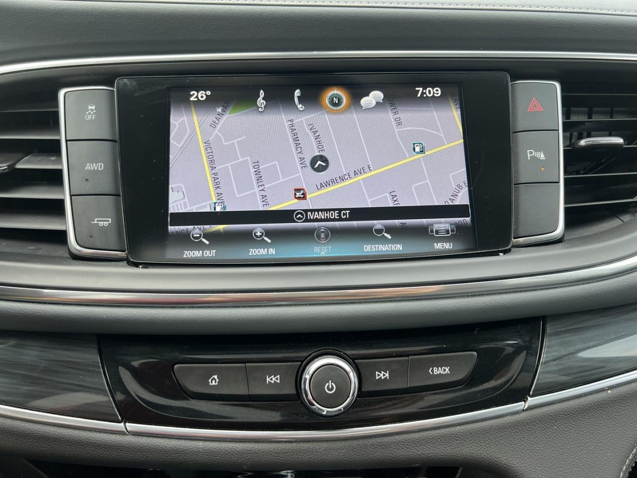 2018 Buick Enclave Essence AWD - Photo #19
