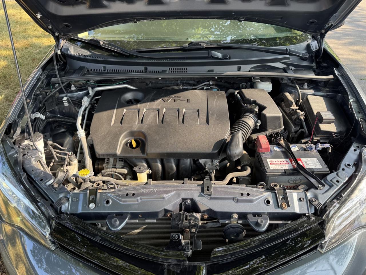 2017 Toyota Corolla LE - Photo #6