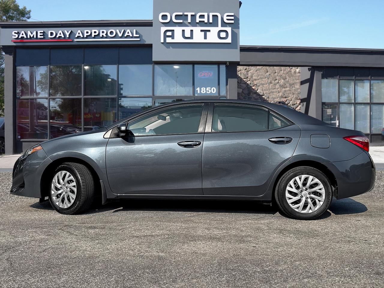 2017 Toyota Corolla LE - Photo #3